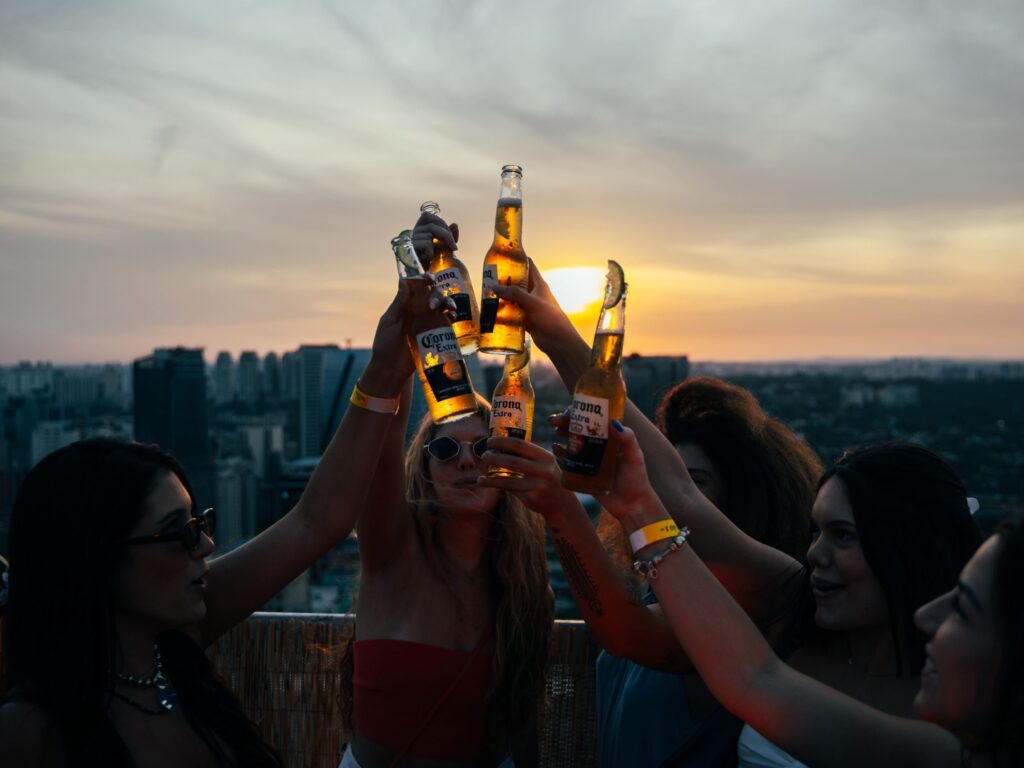 Oásis urbano criado para experiência da Corona