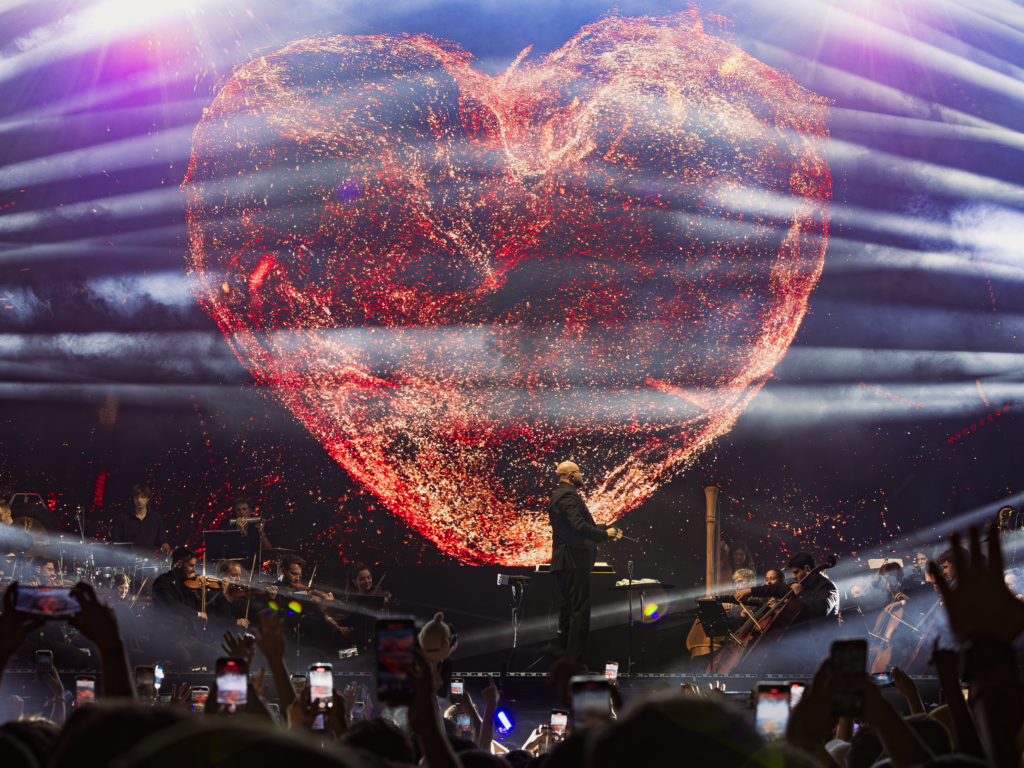 Symphony of Unity no Tomorrowland Brasil by Budweiser