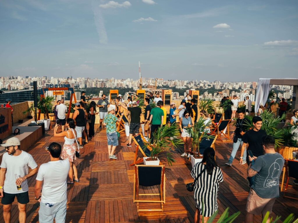 Vista panorâmica de São Paulo durante o Corona Hidden Sunset