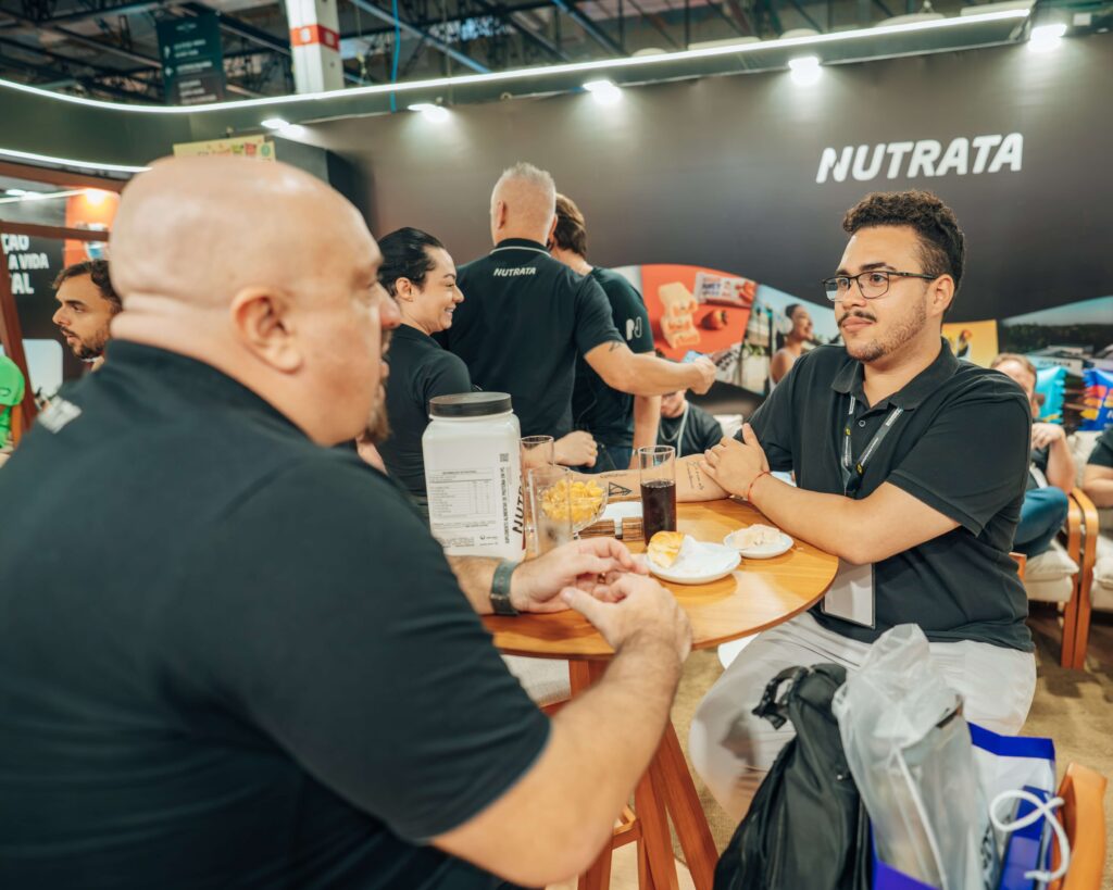 Experiência comercial da Nutrata com visitantes no Arnold Sports