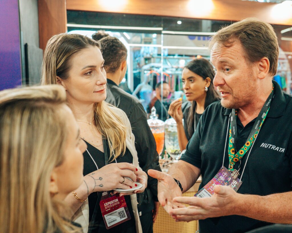 Experiência comercial da Nutrata com visitantes no Arnold Sports