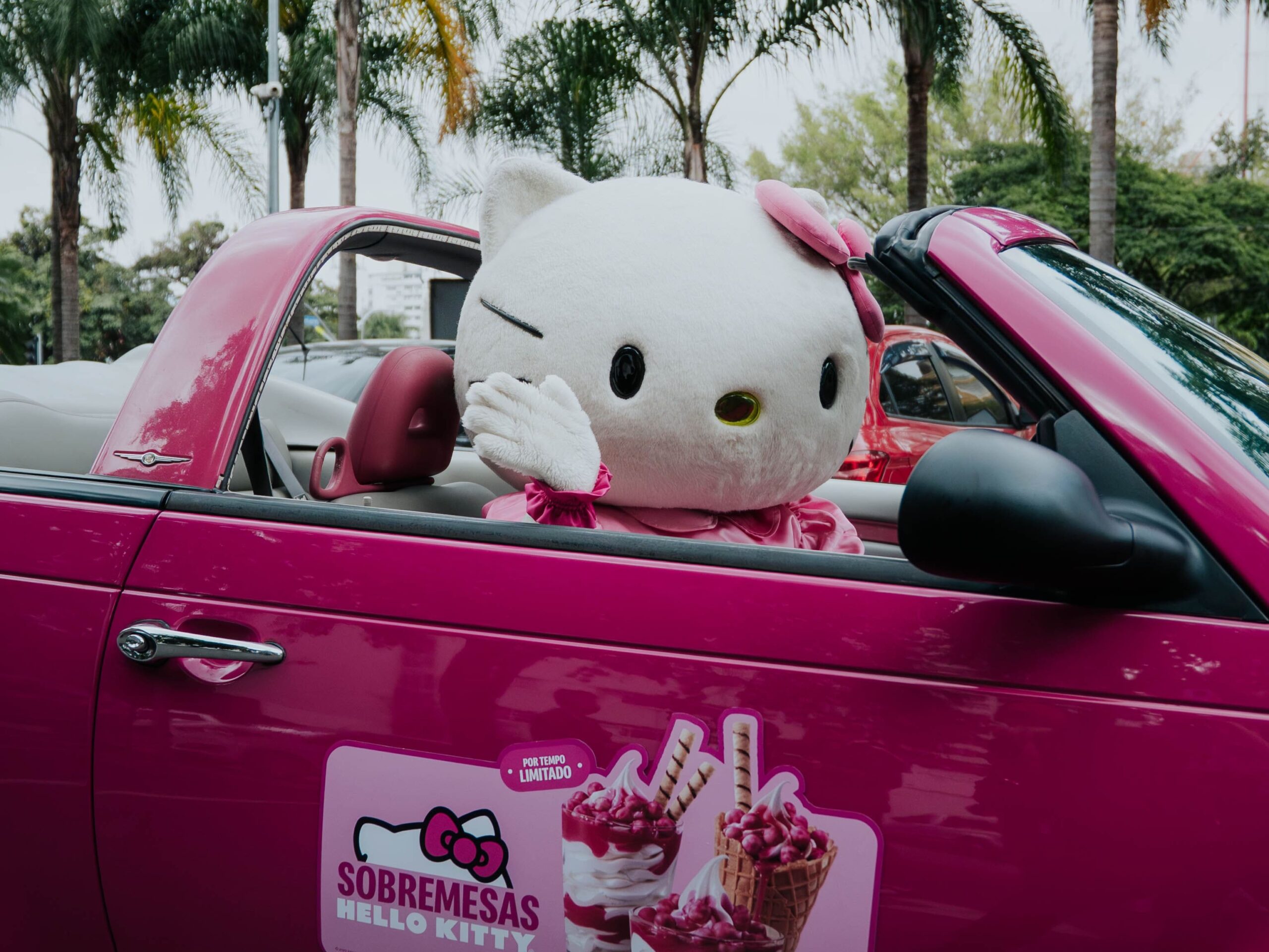 Méqui e Hello Kitty no Tour de Kitty