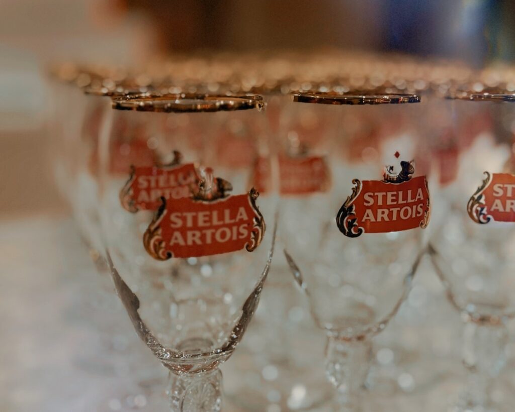 Brindes personalizados do lançamento Stella Pure Gold